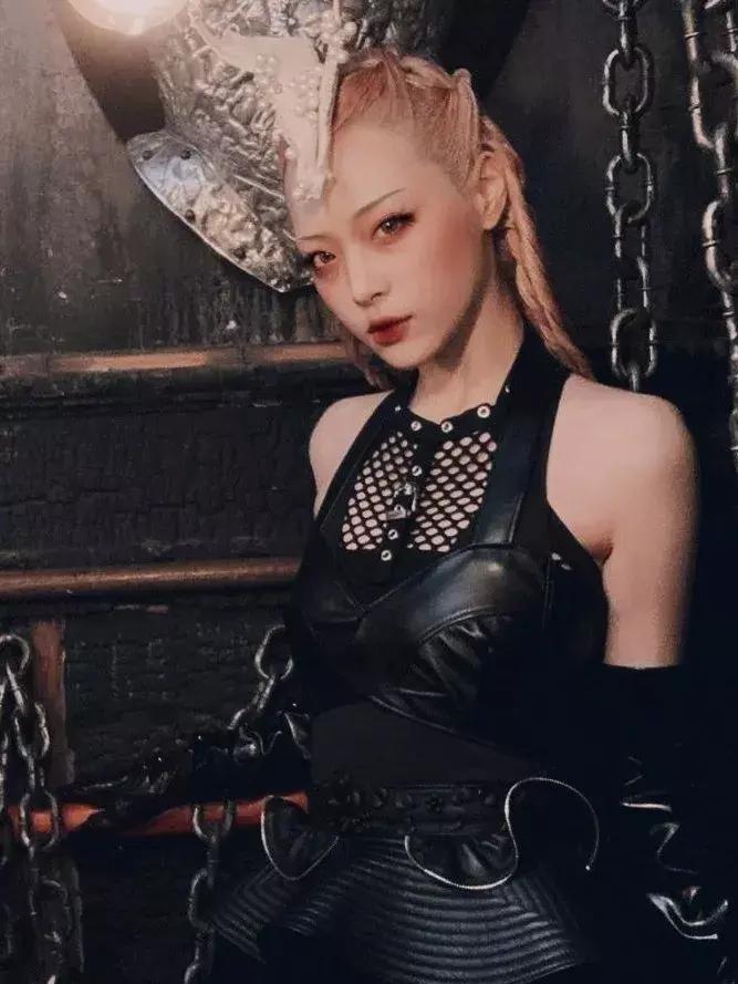 崔雪莉超短发,崔雪莉眉毛