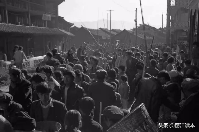 这个为丽江留下经典影像的“80后”纳若，居然上过战场剿过匪