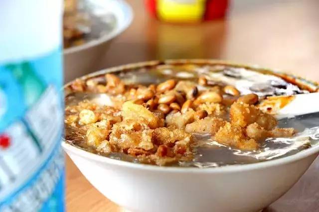 乐山，一座你不胖都对不起的城市