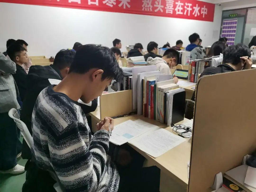 考研辅导班郑州哪家好,郑州启航考研培训班一般多少钱