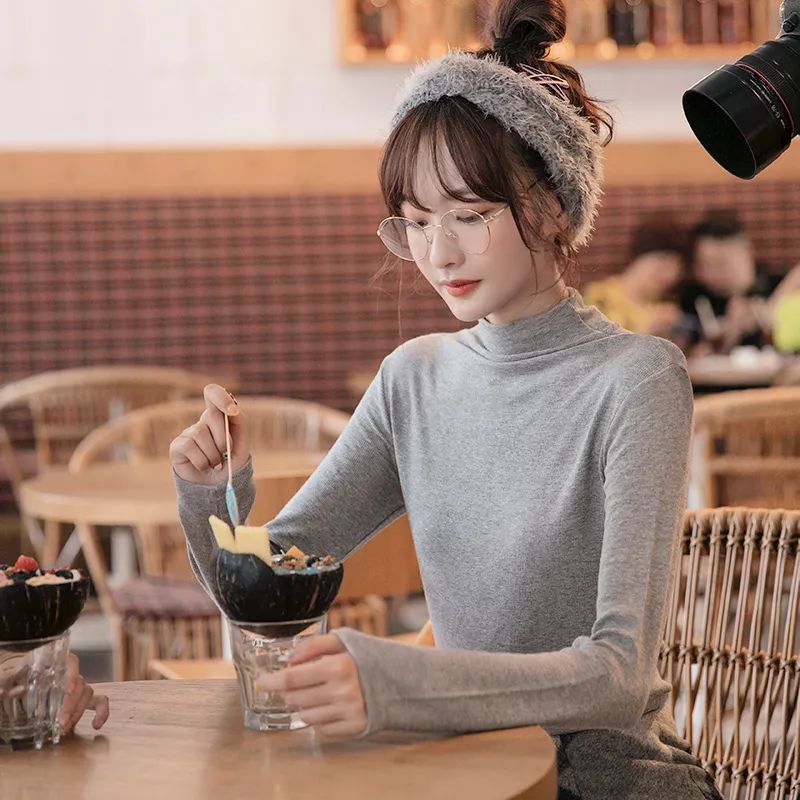 别穿土气的打底衫今年流行9款,选打底衫怎么选