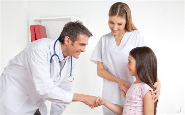 小孩出现生长痛怎么办,17岁青少年生长痛是长高的征兆吗