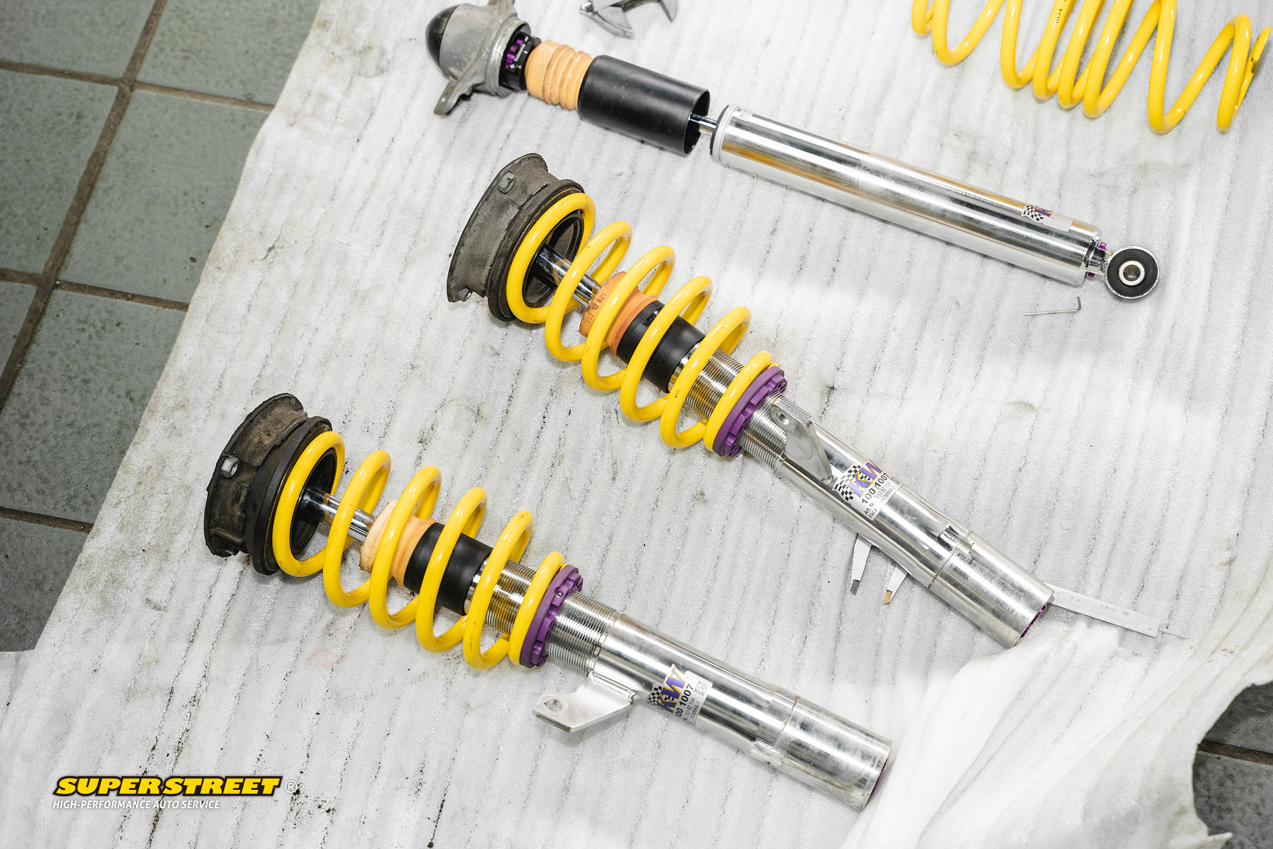 奥迪S3拆掉BILSTEINB16，换上KWV3绞牙避震，只想更舒适。