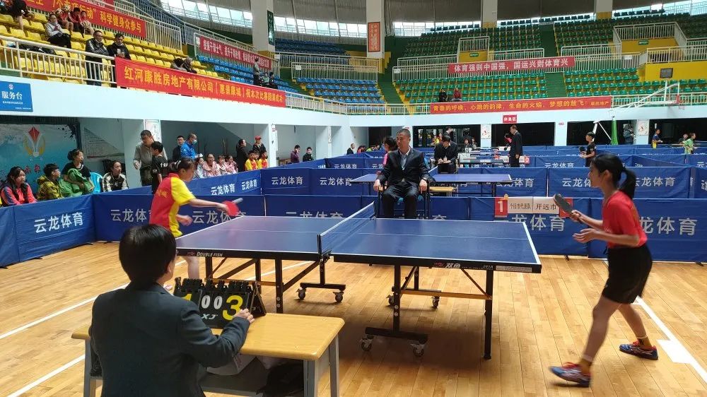 昨天乒乓球比赛,奥城羽毛球比赛