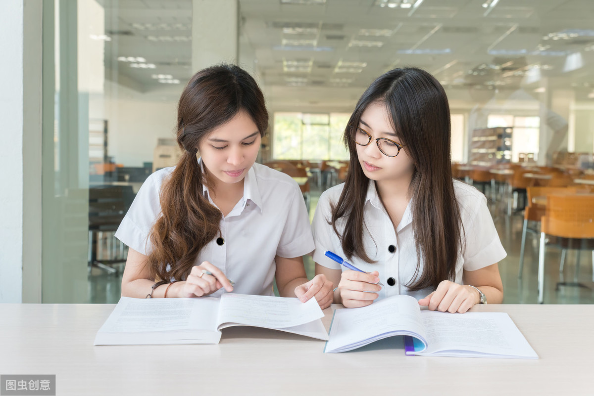 大学生抢课失败哭的视频,大学生抢课失败苦出鸡叫