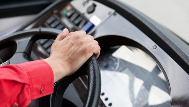 月薪1万的公交车司机,深圳公交司机月薪10000