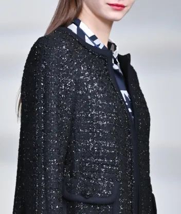 露凝寒意浓添衣多珍重