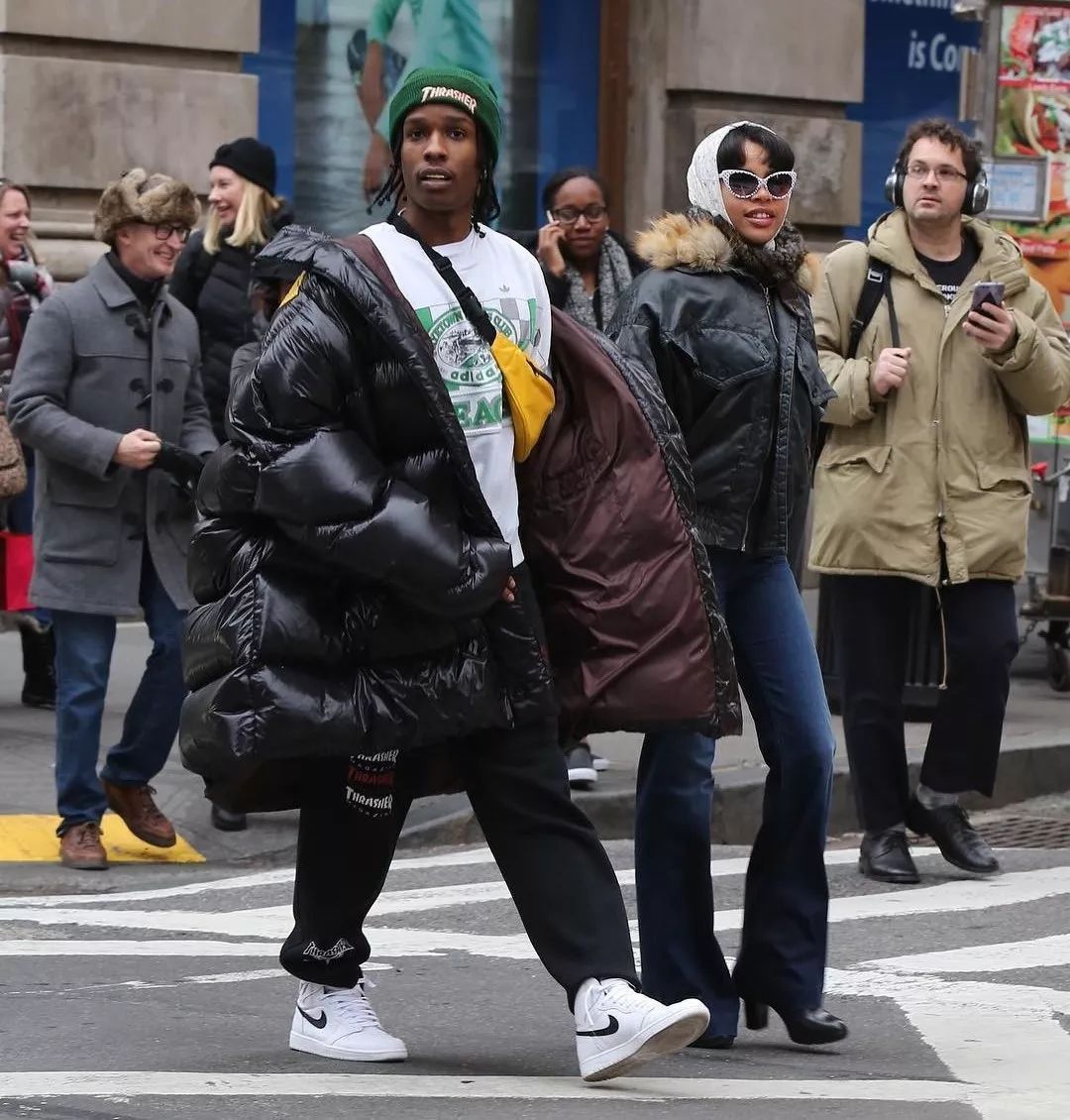 杨颖穿过的羽绒服品牌,杨颖穿的羽绒服