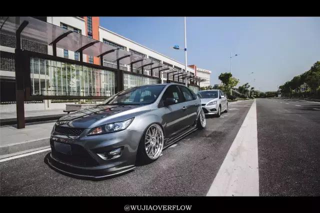 福克斯三厢外国改装st案例,福克斯改装内饰carplay