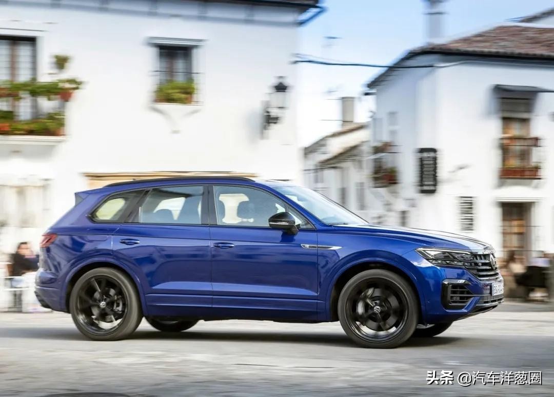 宝马换车标效果图,宝马换标黑logo