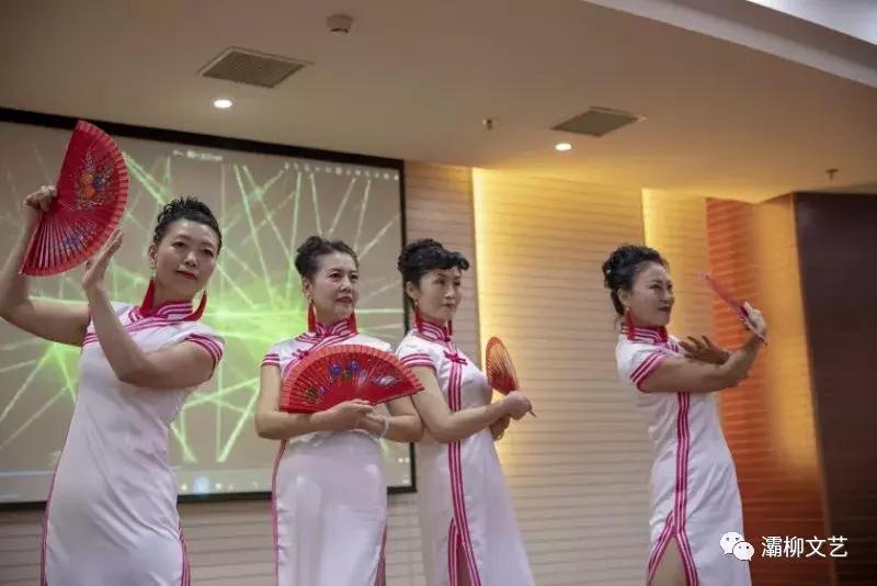 中国西部文苑｜四院文化群健步远征群欢歌热舞迎新年