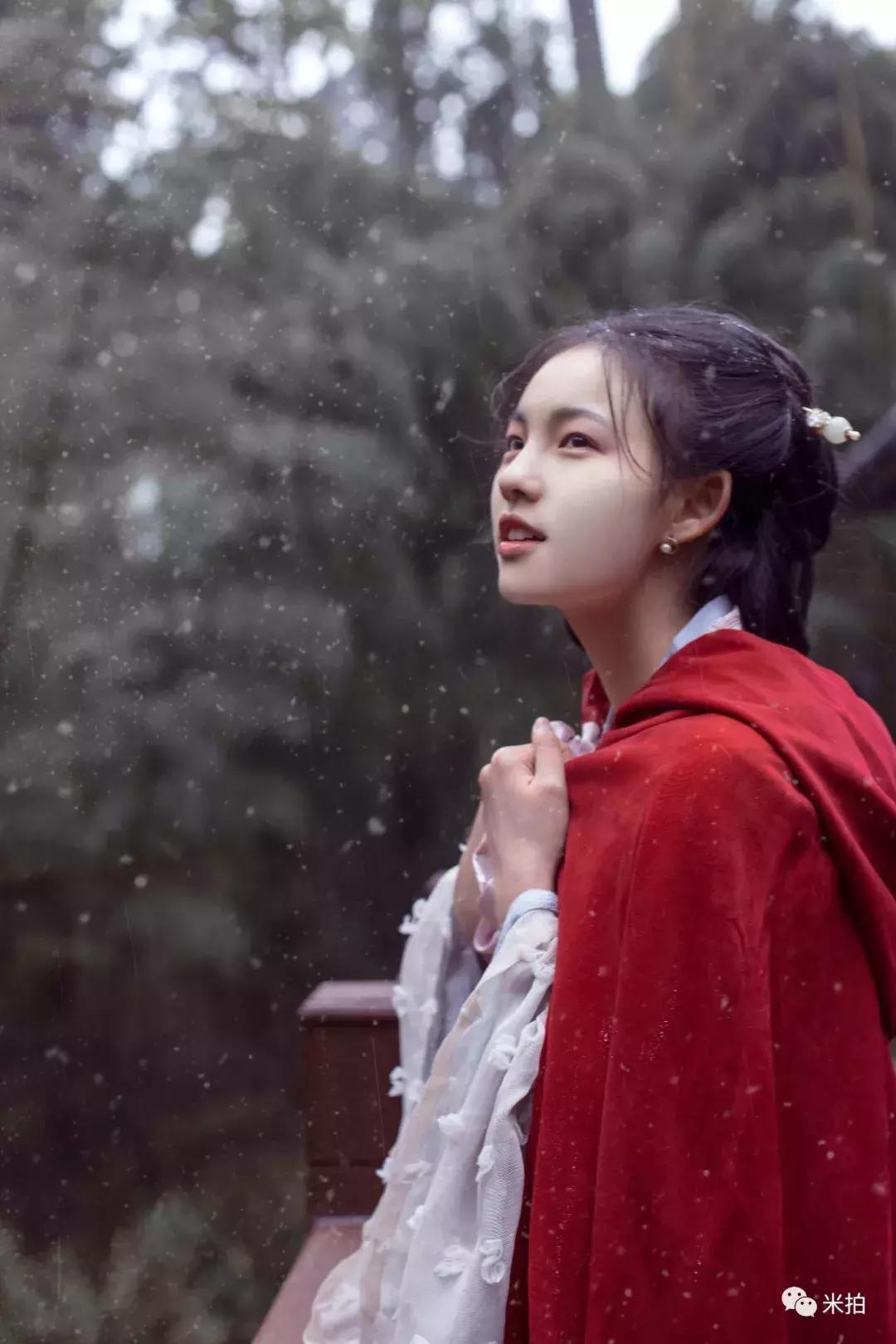 男摄影师爱上女富婆,男生摄影师爱上了美女