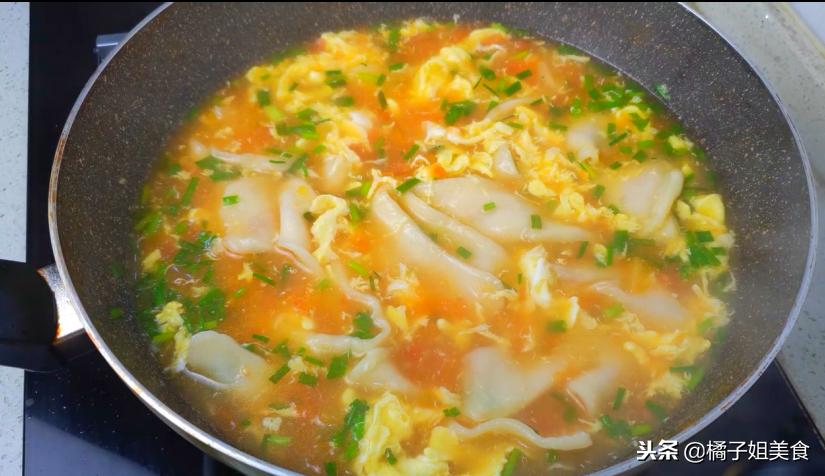 手擀面条简单又好吃的方法,面条不用手擀教你新方法