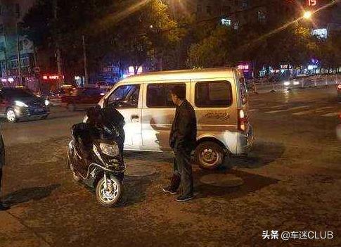 开车出现碰擦如何报警,车子发生轻微擦挂对方一直不处理