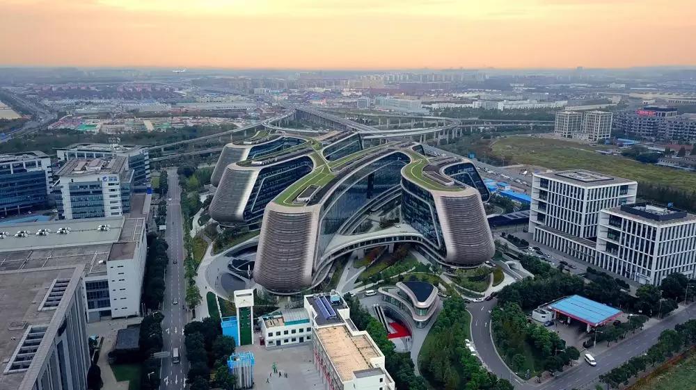 一座城，十六个区，4分20秒带你看航拍上海！