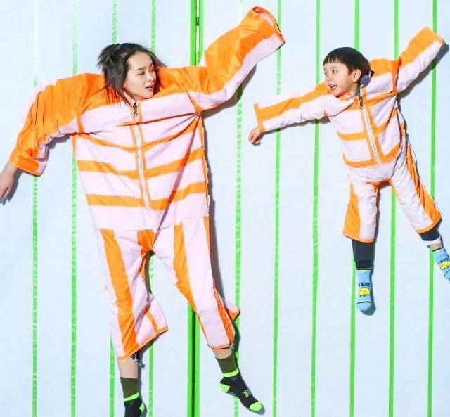 蹦床运动馆团购,阜阳人人汇运动蹦床馆