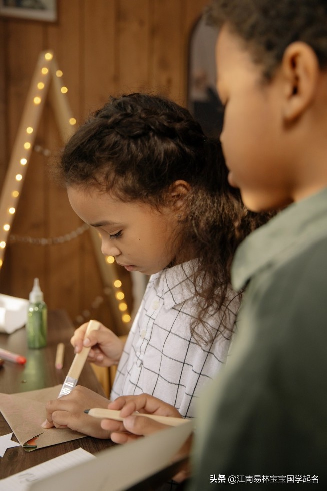 诗经楚辞取名女孩大气两字的名字,诗经楚辞中的绝美名字取名女孩