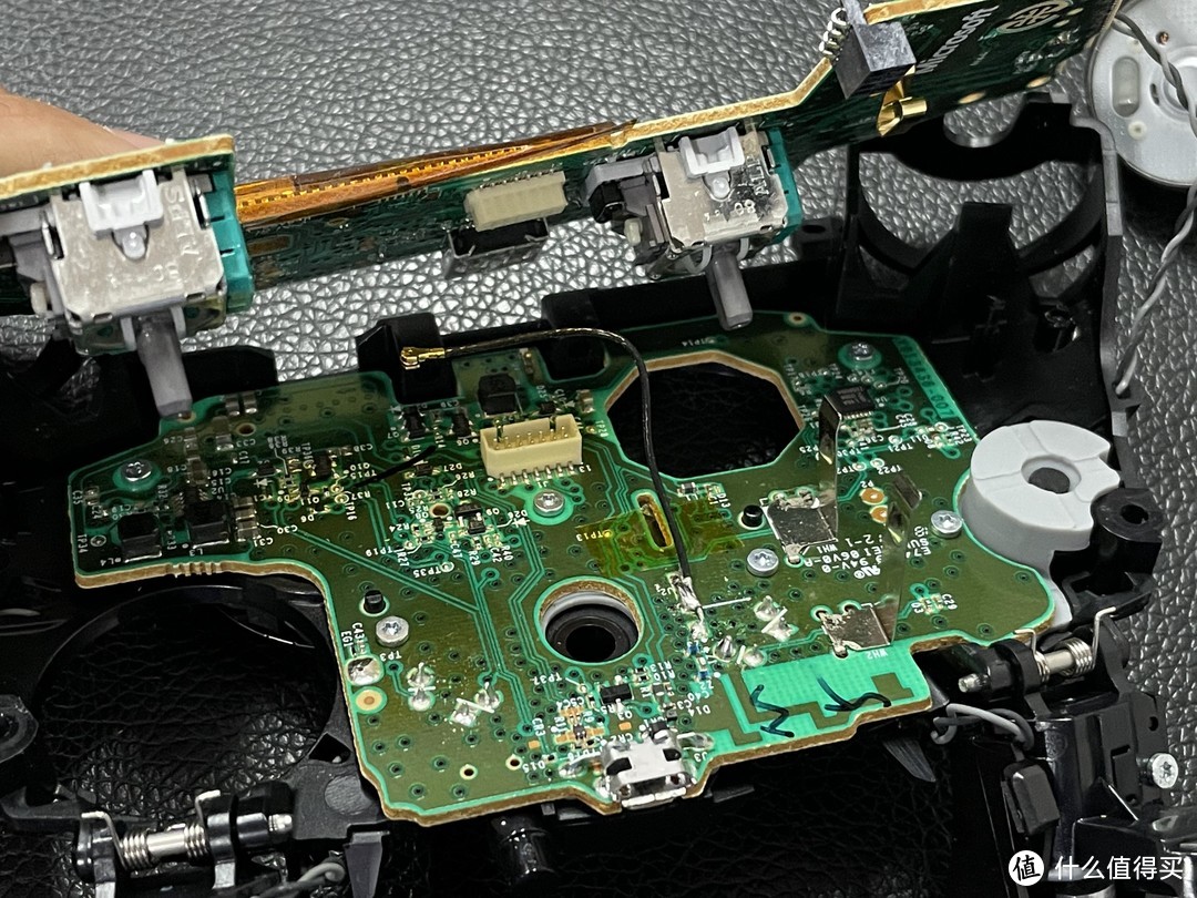 xboxones手柄摇杆维修,xboxone手柄左右摇杆太难按了