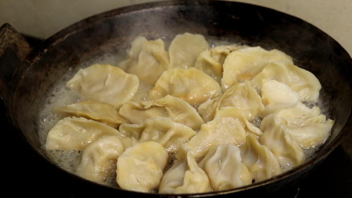 吃剩下的饺子馅怎么做,吃剩下的饺子怎么做好吃