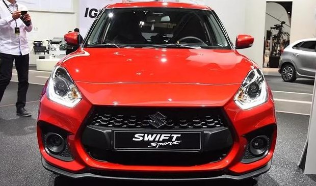 1.5雨燕手动挡对比1.5飞度手动挡,新铃木雨燕1.4t几时引进国内