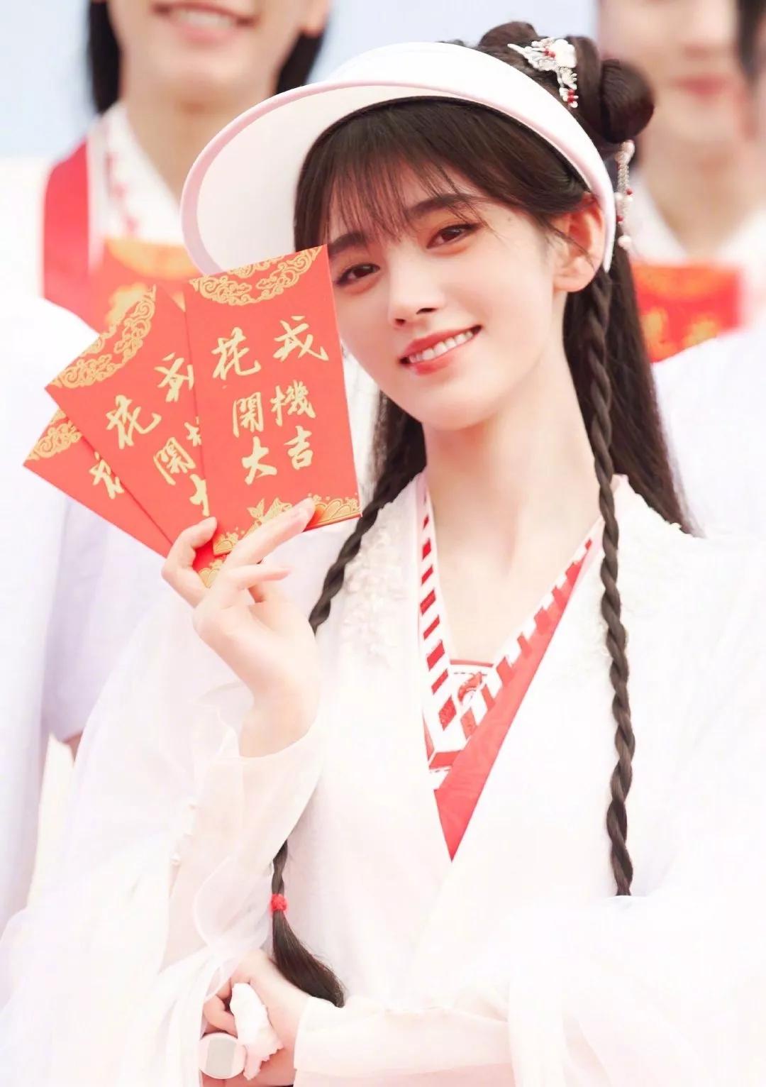 天官赐福开播名场面,窦骁李沁海上繁花预告11