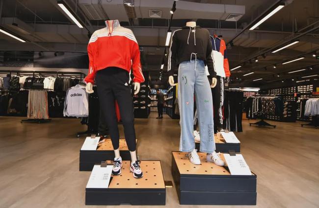 首创奥莱五一嗨购节演出,国庆节首创奥莱排队