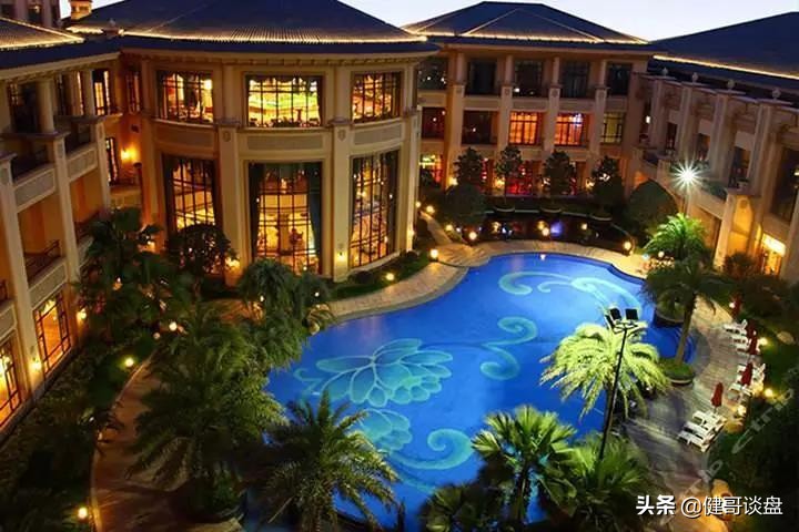 豪宅中的宾利，郎朗与大S等社会名流的选择——上海浦东星河湾