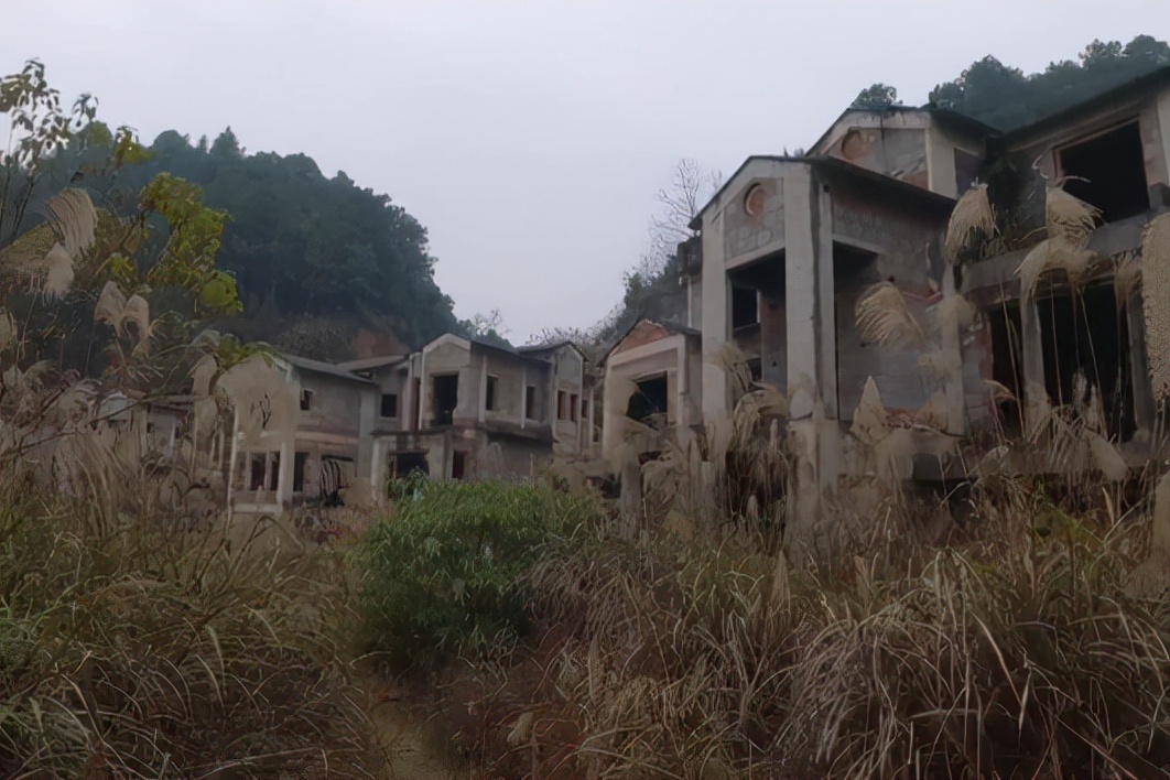 重庆烂尾楼42楼真实照片,重庆烂尾楼鬼城之谜