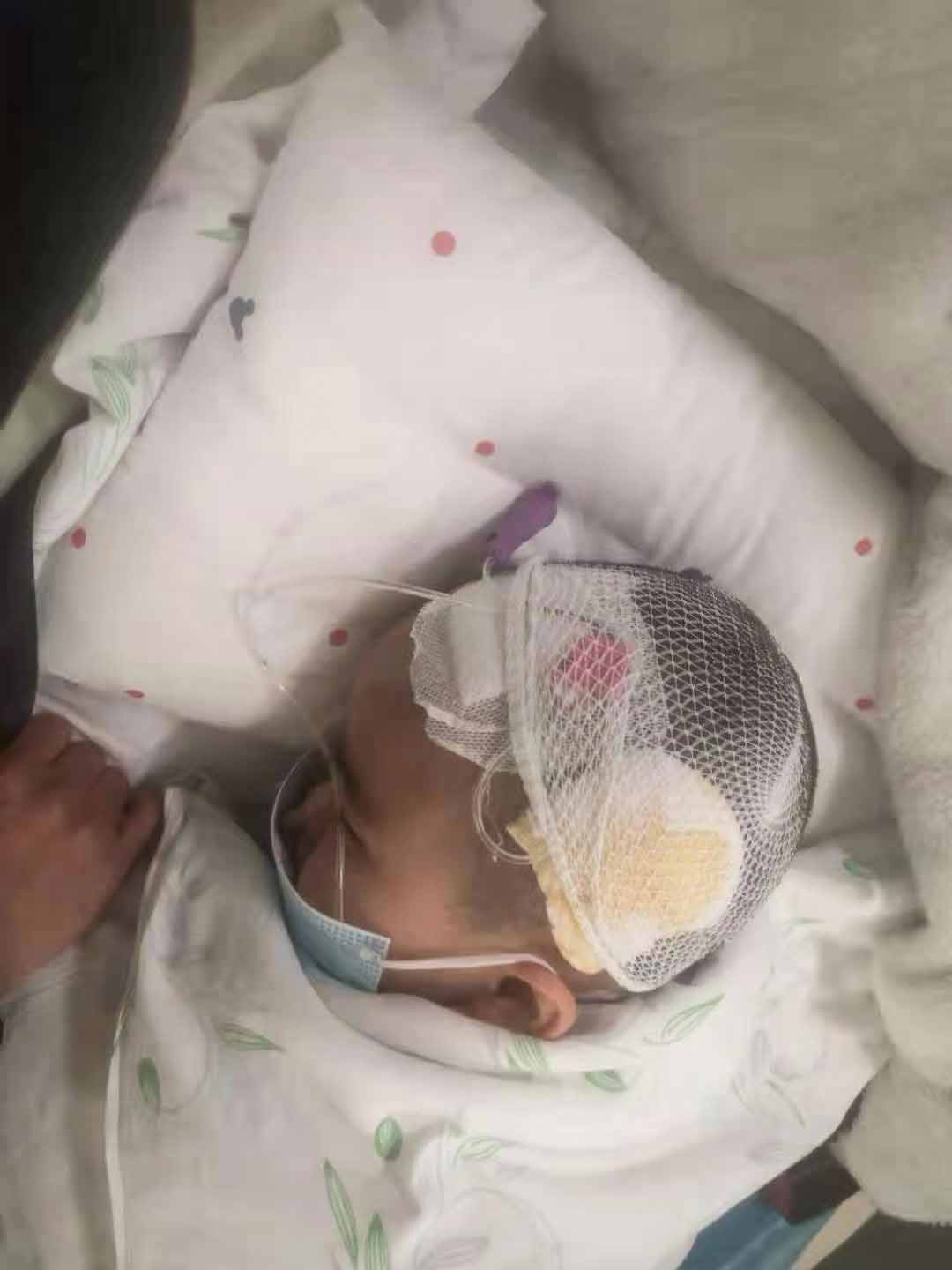 河北一女子漏交女儿新农合出事，崩溃痛哭：对不起，都是妈妈的错