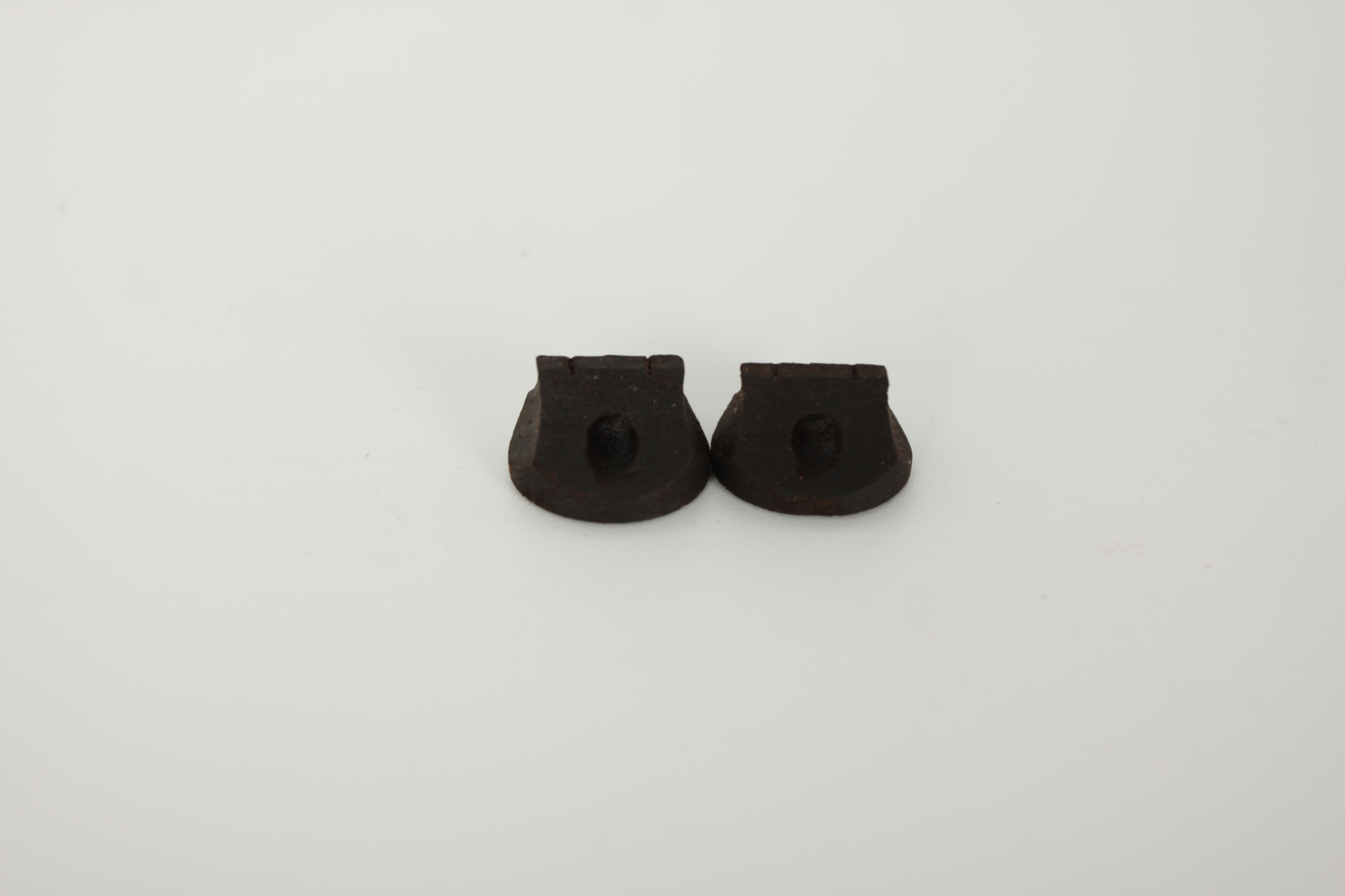 二胡内弦声音发闷的问题,二胡声音发闷是什么原因