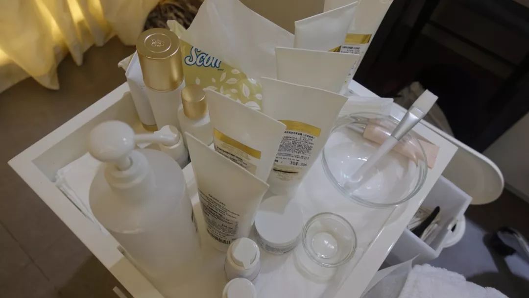 娇兰帝皇蜂姿密集修护面霜,娇兰密集修复