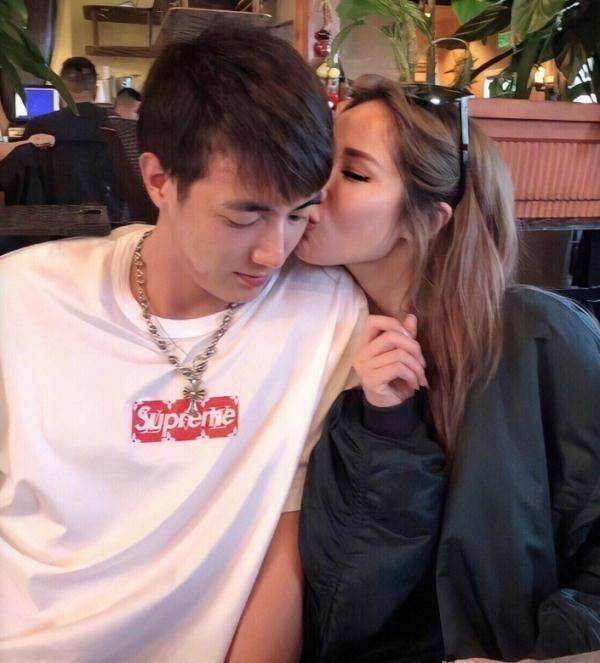 年下男为啥喜欢大龄女,大龄男女的真实感觉