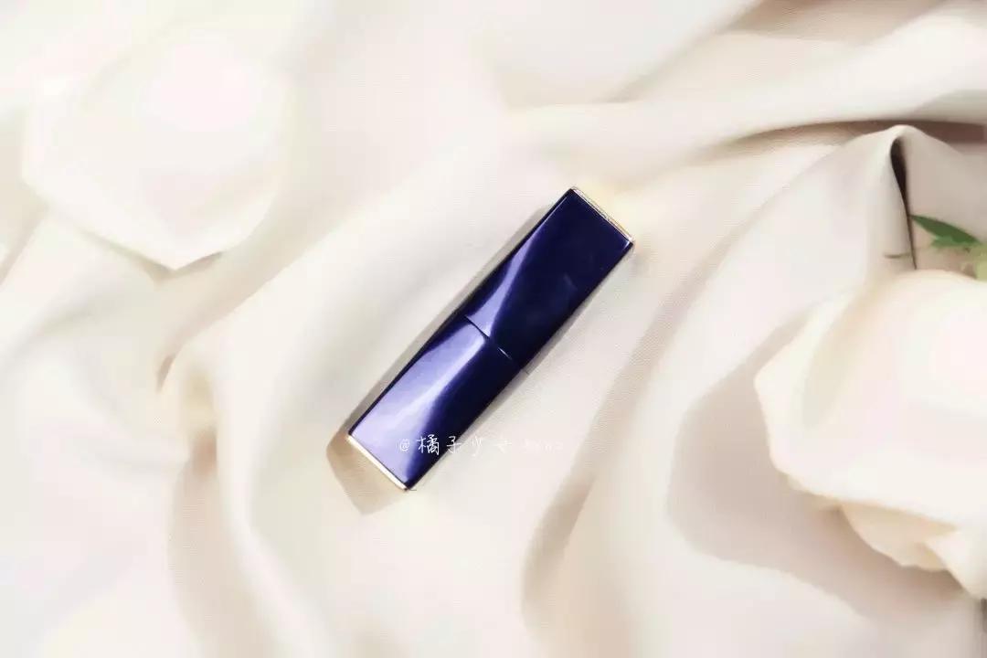 换一种口红就有不同的时尚风格，这元宵节给女神的礼物！