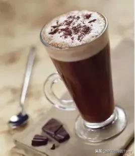 拿铁玛琪雅朵和拿铁的区别,玛琪雅朵和卡布奇诺哪个甜