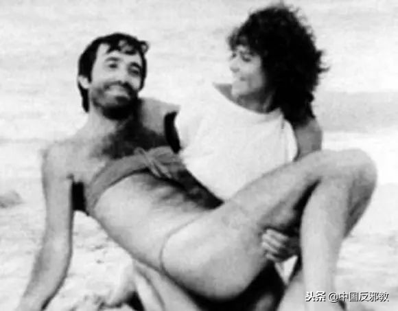 他们竟用瑜伽宣扬色情、发展*教邪**，健康的外表下包裹着邪恶的心