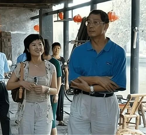 离开央视的著名主持人有哪些,54岁离开央视主持人有哪些