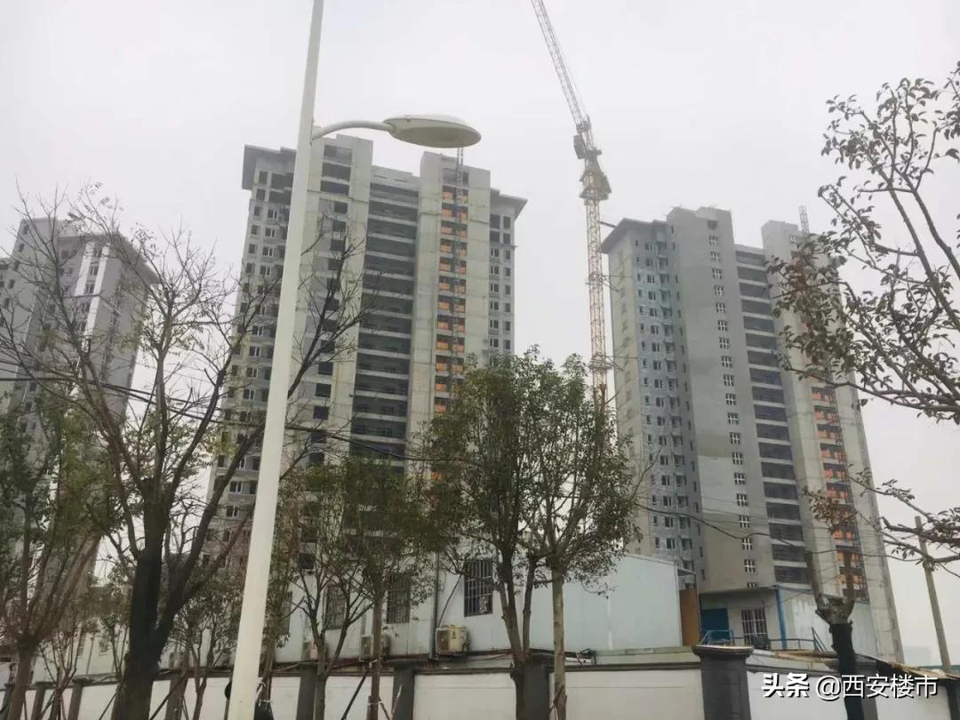 金辉崇文府什么时候交房,金辉崇文府哪年开始卖的