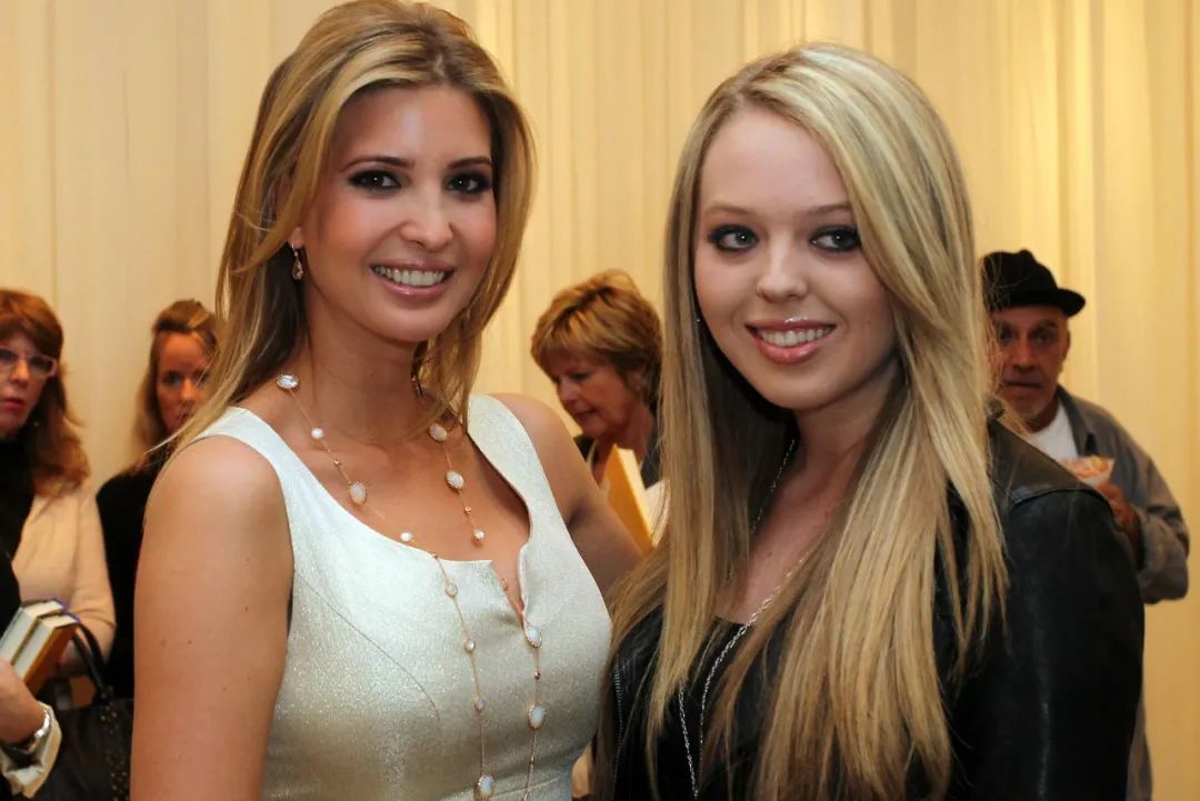 特朗普为三任美女老婆买大钻戒，可比竞选总统“认真”多了