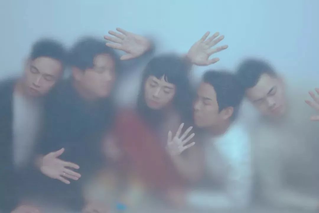 没有什么能比登陆草莓星球，更能唤醒春困的灵魂了