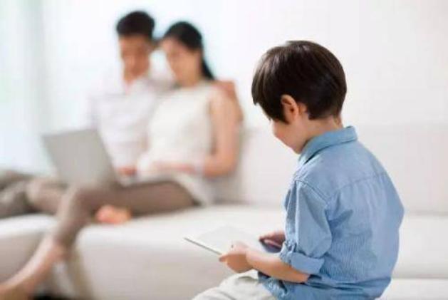 10岁怎么改掉孩子咬指甲的毛病,孩子老是咬指甲是心理问题吗