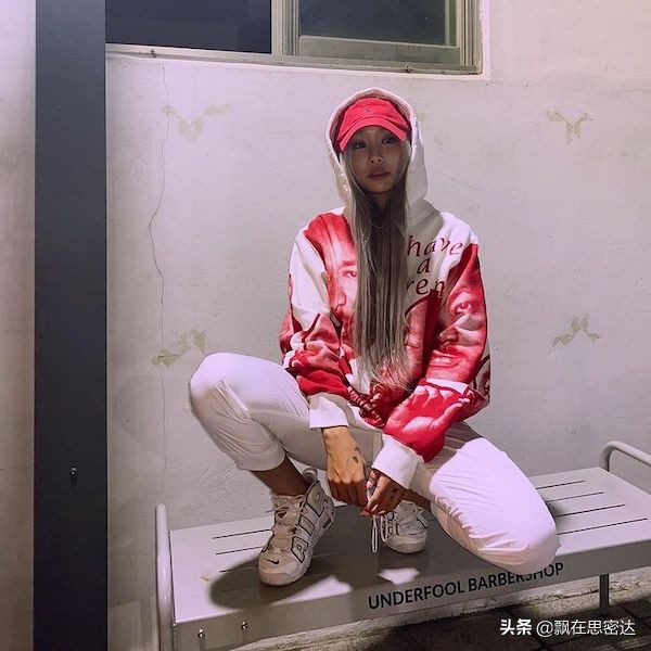 sneaker明星上脚,韩国明星上脚球鞋