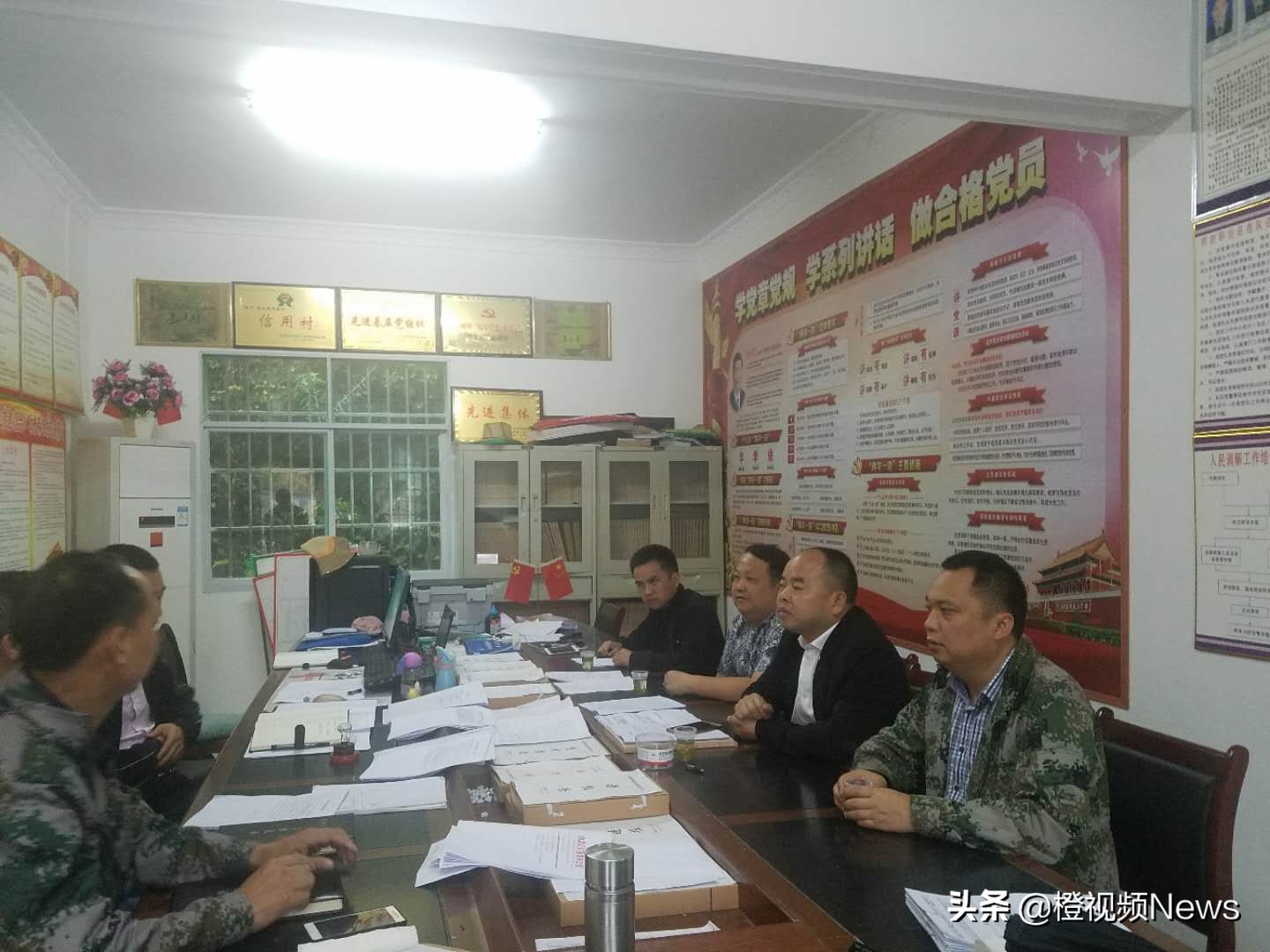 病倒在脱贫攻坚战场上的镇*党**委书记，病逝前体重从180斤降到70斤