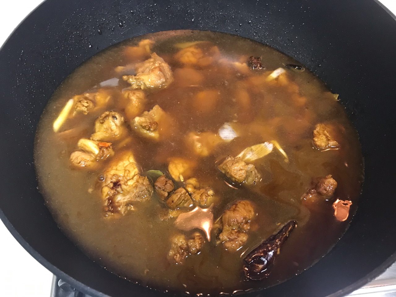 红烧排骨的家常做法最正宗的做法,红烧排骨最正宗的做法和步骤