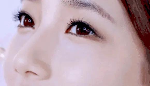 能放进包包的“美容院”,随时淡纹护眼,素颜美女少不了它