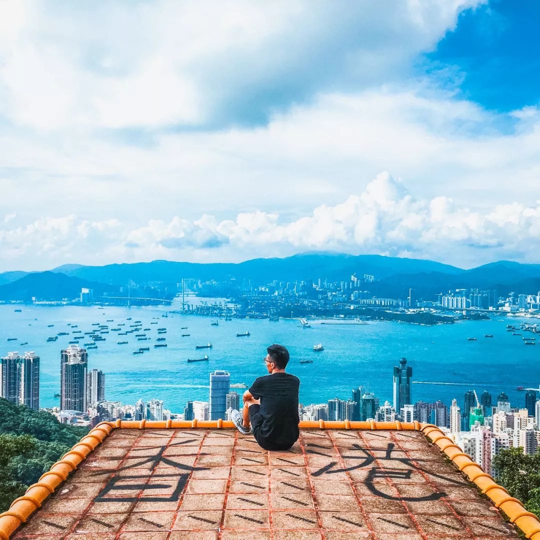 为什么很多广东人去香港,肇庆很多人去香港吗