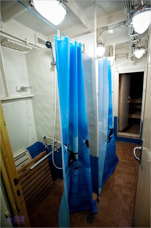 俄罗斯核潜艇的水下生活,核潜艇内部洗澡间