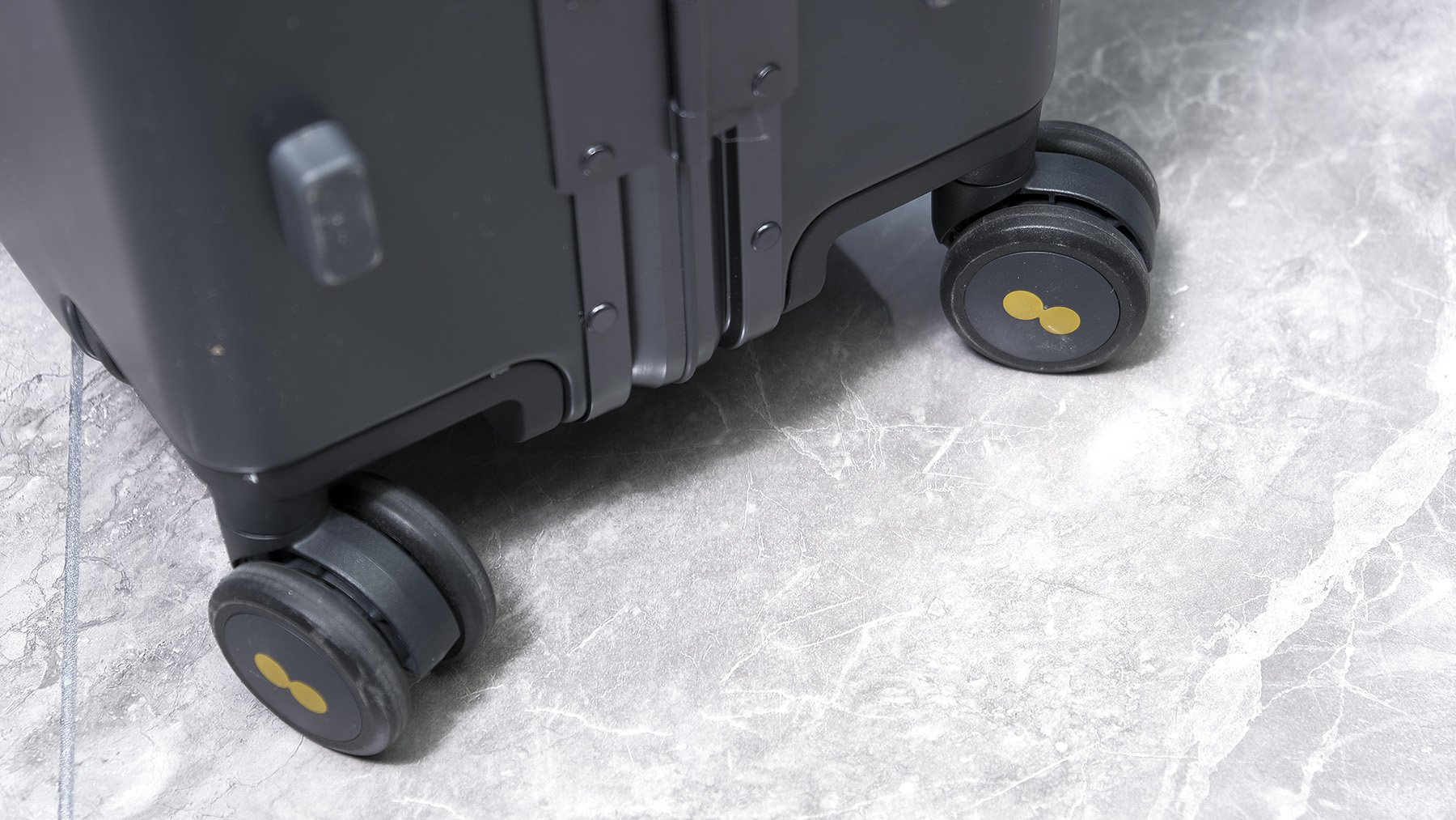 小米90分行李箱对比地平线8号,地平线8号行李箱20寸和24寸怎么选