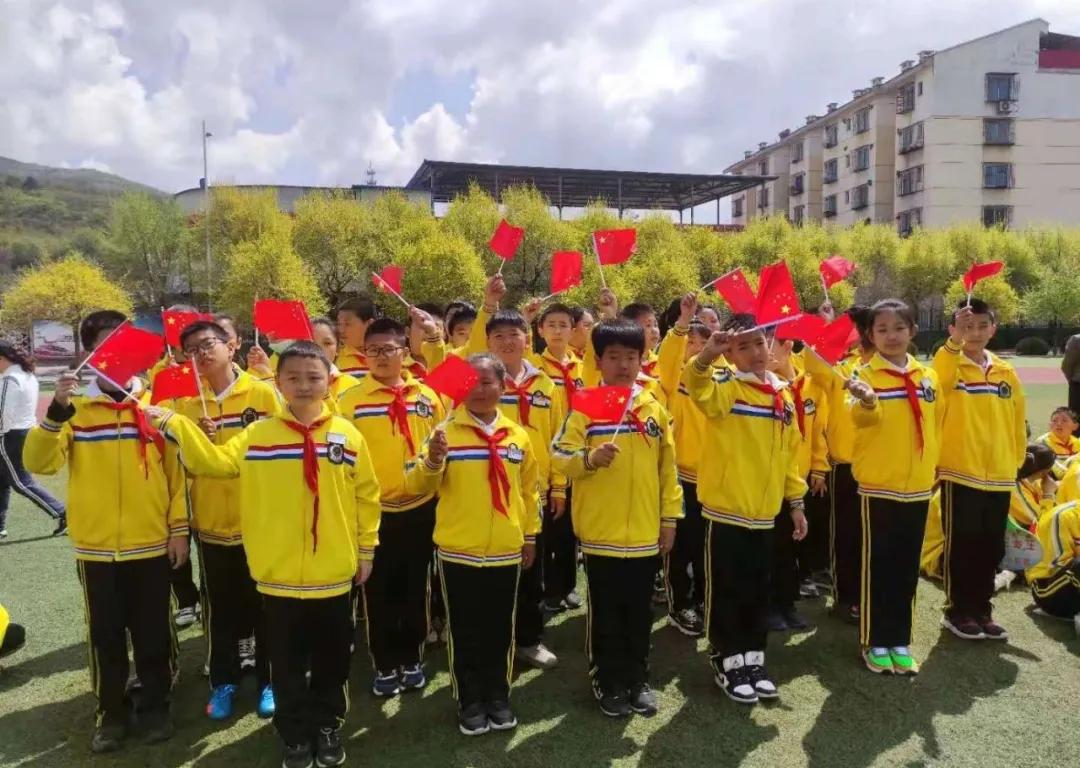 弓长岭雷锋小学运动会视频,北大街小学和雷锋小学足球比赛