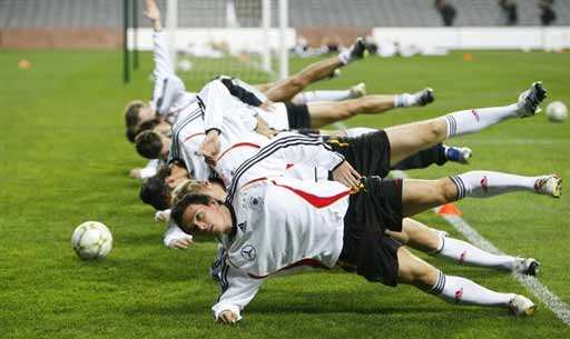 德甲将成为五大联赛第一个复赛,德甲保级附加赛为什么都是德甲赢