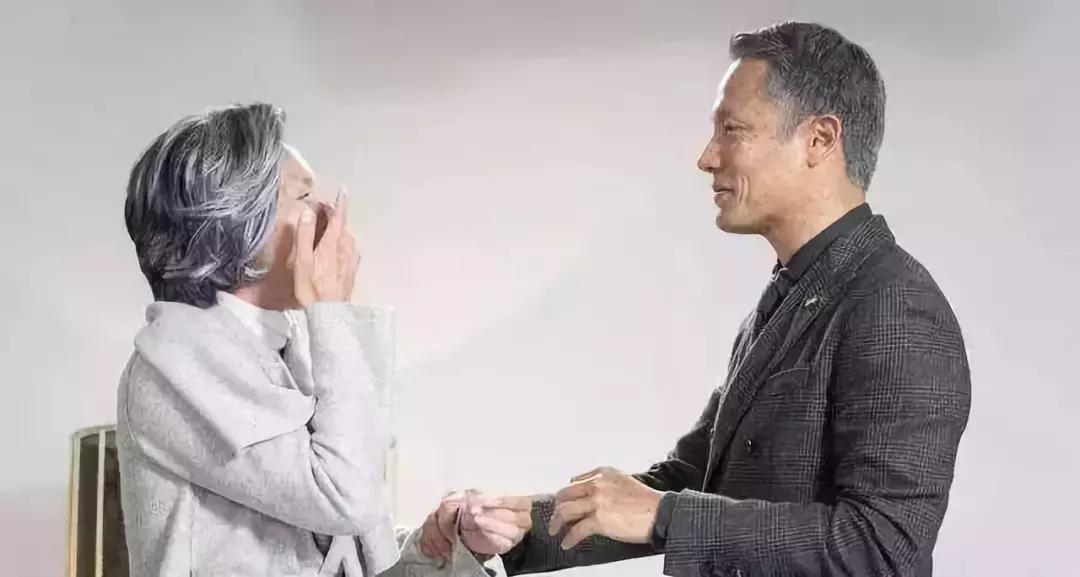 45岁杨千嬅图片大全,杨千嬅50年